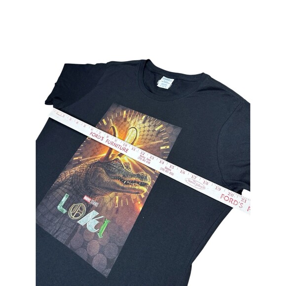 Marvel Studios Alligator Loki Character Poster Short Sleeve Tshirt Large Comics - Picture 5 of 8
